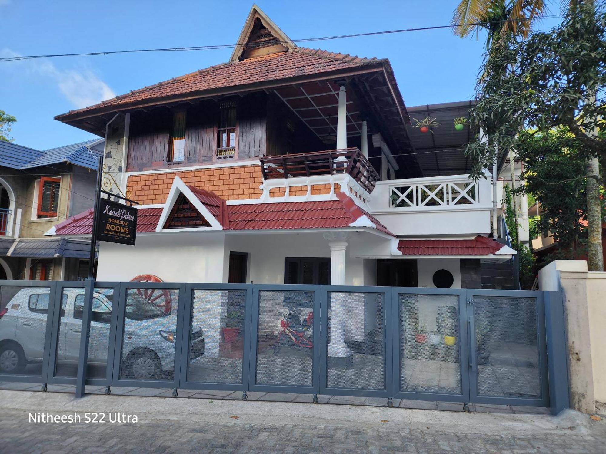 Kairali Palace Home Stay Теккади Экстерьер фото